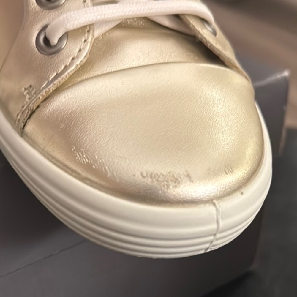 ECCO
Women's Soft VII Leather Lace Up Sneakers Size US 6-6.5 / EU 37❣️🙂 - Picture 13 of 16